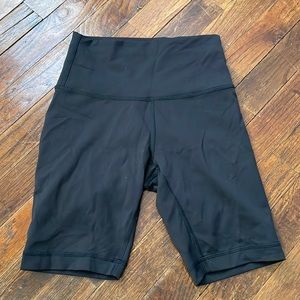 Lululemon Wunder Train High- Rise Short 8”